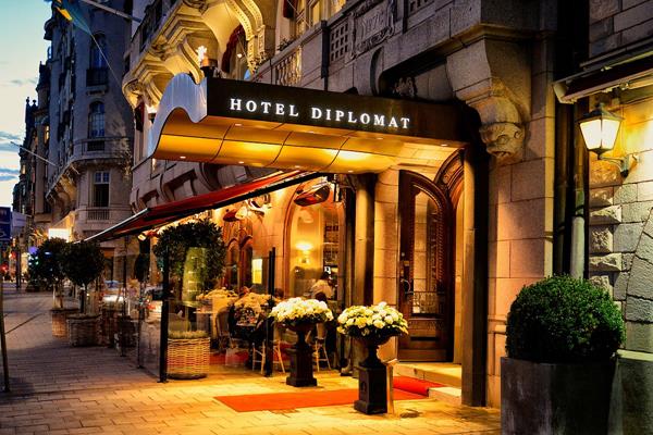 Terrasse hôtel - Aménagement d’une terrasse pour les professionnels de l’Horesca