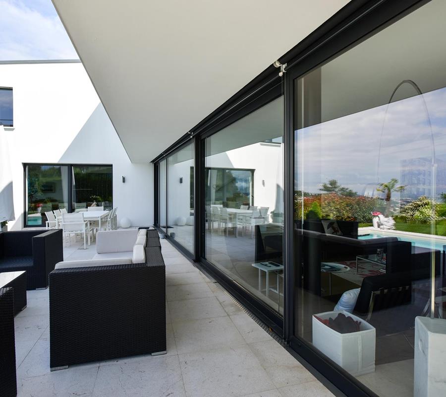 Portes levantes coulissantes en verre