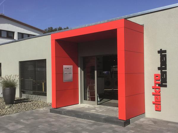 Vordächer für Haustüren: Robust, stilvoll und maßgeschneidert