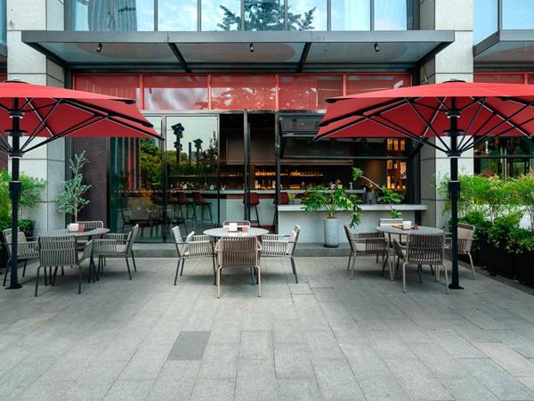 Découvrez les parasols Bahama chez CG Atelier
