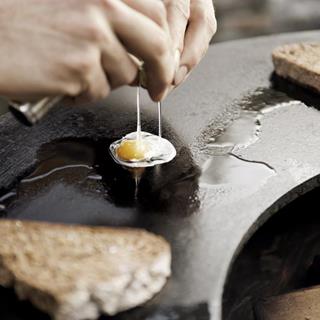 Entdecken Sie den OFYR, eine neue Art des Outdoor-Cookings!