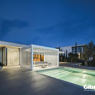 Neu: Med Varia, die Pergola mit integrierten Markisen