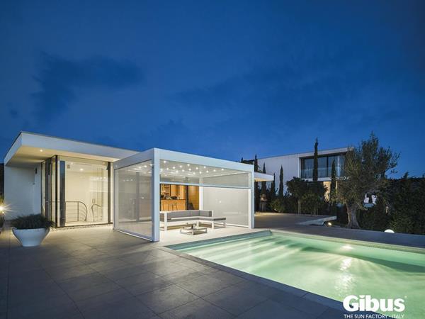 Neu: Med Varia, die Pergola mit integrierten Markisen