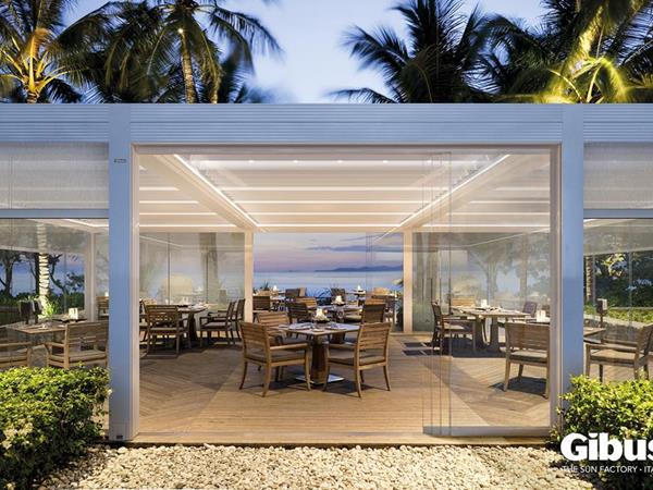 Neu: Med Varia, die Pergola mit integrierten Markisen