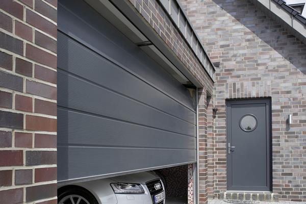 Nouvelle porte de garage - Installation d'une nouvelle porte de garage
