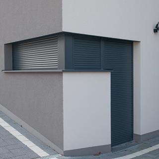 Rollläden und Raffstores